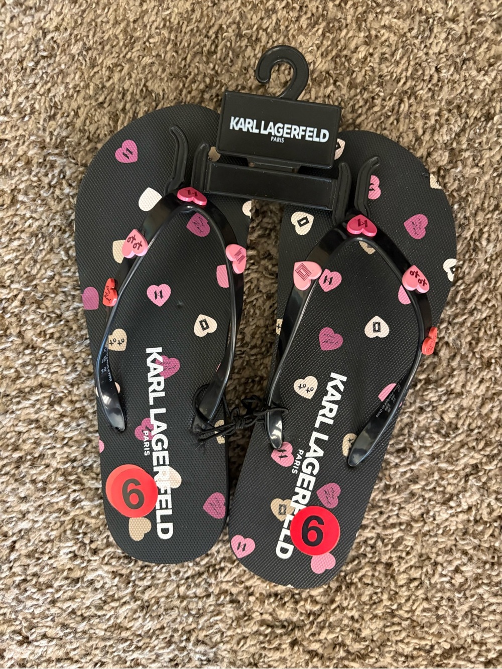 Karl Lagerfeld Paris Women's Heart Charm Flip Flops Sandals NEW